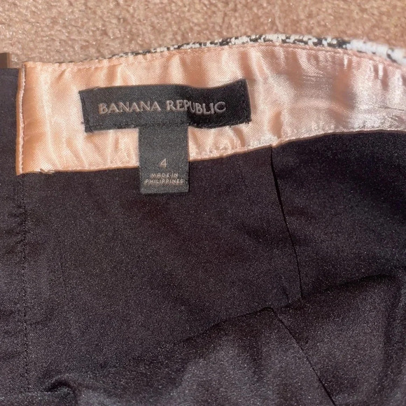 Banana Republic Women's Size 4 Black and White Tweed Pleated A-Line Skirt - Picture 6 of 7